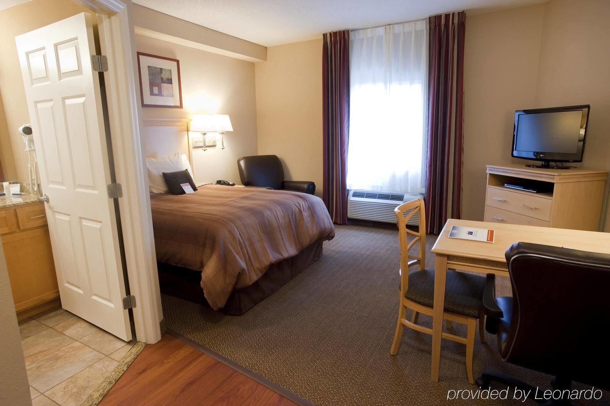 Candlewood I-81 Hershey Area By Ihg Hotel 2*